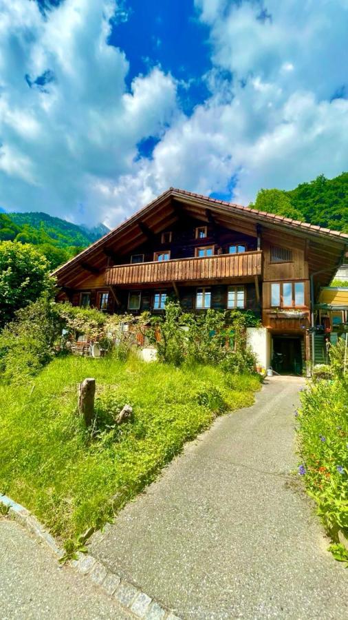 Charmant Chalet Mit See Und Bergsicht Hofstetten bei Brienz Exterior photo